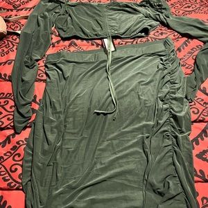 REBDOLLS green 2 piece set